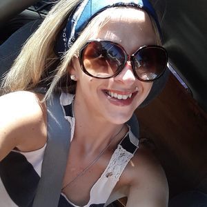 Meet your Posher, Stephani